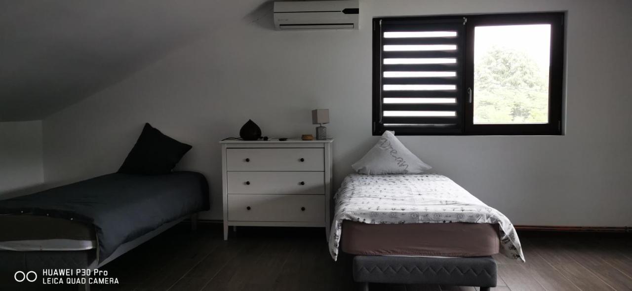 Luca'S Home โอร์โชวา ภายนอก รูปภาพ